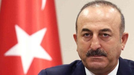 Μ.Τσαβούσογλου: «Οι σχεδιασμοί της Τουρκίας σταματούν 6 ν.μ. από τα ελληνικά νησιά»