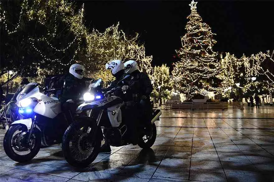 Παραμονή Πρωτοχρονιάς και η Αθήνα έμοιαζε με «έρημη» πόλη
