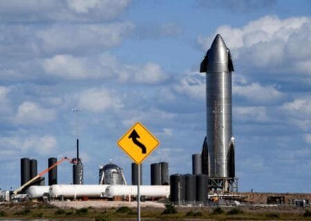 SpaceX εξερράγη κατά την προσγείωσή του