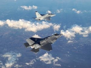 Ιταλική Προειδοποίηση Στην Ελλάδα: Μην Αγοράσετε Τα F-35, ‘Έχασε Σε Αερομαχία, Από Το Εκπαιδευτικό M-346! Ειδήσεις,γεωστρατηγική ενημέρωση,Αναλύσεις