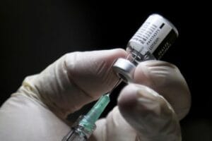 Μία παρενέργεια από το εμβόλιο που δεν είχε γίνει γνωστή μέχρι σήμερα στην Ελλάδα έπαθε ένας 63χρονος άνδρας Ειδήσεις,γεωστρατηγική ενημέρωση,Αναλύσεις