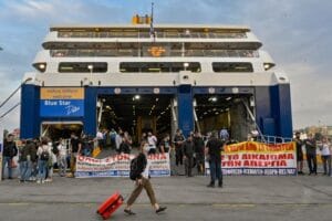Παράνομη κρίθηκε η απεργία στα καράβια – Στους καταπέλτες θα κουρελιαστεί η απόφαση τονίζουν τα ναυτεργατικά σωματεία Ειδήσεις,γεωστρατηγική ενημέρωση,Αναλύσεις
