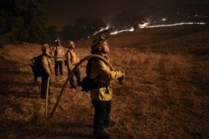 ΗΠΑ: Μεγάλες δασικές πυρκαγιές στην Καλιφόρνια έκαναν στάχτη πάνω από 150.000 στρέμματα Ειδήσεις,γεωστρατηγική ενημέρωση,Αναλύσεις