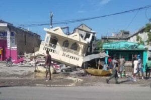 Αϊτή: Σεισμός 7,2 βαθμών με αποτέλεσμα να χάσουν τη ζωή τους τουλάχιστον 304 άνθρωποι Ροή Ειδήσεων