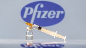 Pfizer αναμένεται να εξασφαλίσει πλήρη έγκριση από το FDA Ειδήσεις,γεωστρατηγική ενημέρωση,Αναλύσεις
