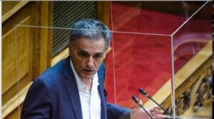 Ε. Τσακαλώτος έγραψε στο facebook: Τα μέτρα που ανακοίνωσε ο Μητσοτάκης τα λες και απατεωνιά Ροή Ειδήσεων