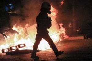 Η εισαγγελέας Χριστίνα Φραγκιά ζητάει την αποφυλάκιση του “ινδιάνου” για τα επεισόδια στην Νέα Σμύρνη! Ειδήσεις,γεωστρατηγική ενημέρωση,Αναλύσεις