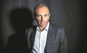 Ερίκ Ζεμούρ: Ο “Γάλλος Ντόναλντ Τραμπ” που καλπάζει στις δημοσκοπήσεις Ροή Ειδήσεων