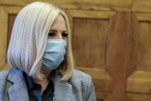 Στο νοσοκομείο με ειλεό η Φώφη Γεννηματά Ροή Ειδήσεων