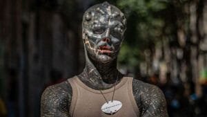 Anthony Loffredo, ή Black Alien – Ο άντρας που δεν θυμίζει άνθρωπο Ροή Ειδήσεων