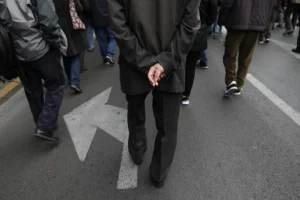Εγκλωβισμένοι χωρίς σύνταξη παραμένουν 30.000 ασφαλισμένοι λόγω οφειλών Ροή Ειδήσεων