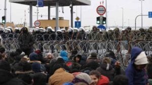 ΕΠΑΝΑΣΤΑΤΕΙ ΚΑΙ Η ΠΟΛΩΝΙΑ ΜΕ ΤΗΝ ΕΙΣΒΟΛΗ ΜΕΤΑΝΑΣΤΩΝ… Ροή Ειδήσεων
