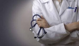 Επιστρέφουν σταδιακά οι ανεμβολίαστοι υγειονομικοί στα νοσοκομεία ; Εγκύκλιος του Υπουργείου Υγείας για την 5η Υγειονομική Περιφέρεια Ροή Ειδήσεων
