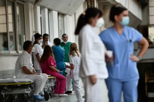 “Φρένο” στην αναστολή εργασίας ανεμβολίαστων – Τι προβλέπει δικαστική απόφαση Ροή Ειδήσεων