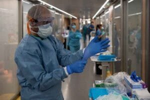 Κορονοϊός: Συναγερμός για νέο στέλεχος με 32 μεταλλάξεις Ροή Ειδήσεων