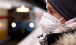Ποια είναι η μάσκα ΚΝ95 που πρέπει να φοράμε σε σουπερμάρκετ και ΜΜΜ – Πόσο κοστίζει Ροή Ειδήσεων