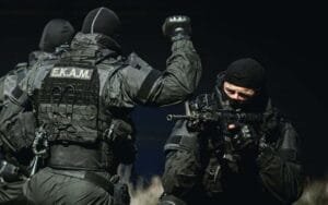 Μεγάλη επιχείρηση σε διάφορες περιοχές της Ελλάδας με τη συμμετοχή αστυνομικών της Ασφάλειας, της Ε.Κ.Α.Μ., της Ο.Π.Κ.Ε., της ΔΙ.ΑΣ. και της Διεύθυνσης Αστυνομικών Επιχειρήσεων Ροή Ειδήσεων