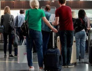 Νότια Αφρική: Έρευνα δείχνει ότι οι ανεμβολίαστοι είναι λιγότερο πιθανό να νοσήσουν σοβαρά από την Όμικρον! Ροή Ειδήσεων