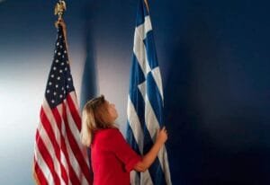 Η Ελλάδα φιλοξενεί περισσότερα αμερικανικά στρατεύματα και αγοράζει ενέργεια από τις ΗΠΑ, απογοητεύοντας τη Ρωσία. Ροή Ειδήσεων