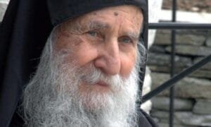 Όταν ο Γέροντας Ιωσήφ ο Βατοπαιδινός έλεγε: Ο Ρώσοι θα καταλάβουν πολύ σύντομα τους Ουκρανούς Ροή Ειδήσεων