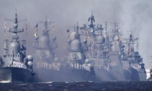 Μεγάλη Βρετανία: Ρωσικά πολεμικά πλοία οπλισμένα με πυραύλους Caliber προσέγγισαν τις ακτές της Ροή Ειδήσεων