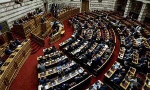 Bουλή: Ψηφίστηκε το νομοσχέδιο για την παράταση της αναστολής εργασίας των ανεμβολίαστων υγειονομικών Ροή Ειδήσεων