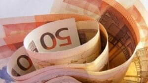 Μέτρα στήριξης: Σε χαμηλοσυνταξιούχους, ανασφάλιστους υπερήλικες και επίδομα παιδιού Ροή Ειδήσεων