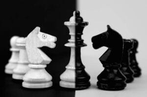 Όταν η πολιτική γίνεται μια παρτίδα σκάκι – Απόστολος Αποστόλου Ροή Ειδήσεων