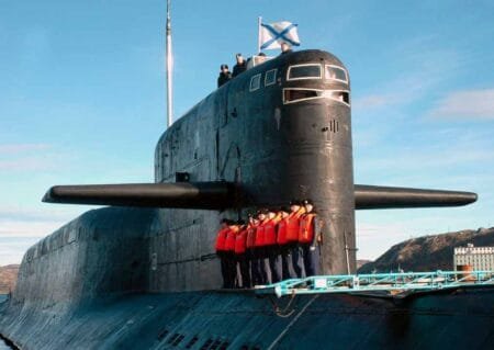 Ρωσικά πυρηνικά υποβρύχια σ΄ ασκήσεις στη Θάλασσα Μπάρεντς κοντά στην Αρκτική!