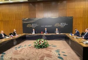 Ουκρανία: «Ακαρπη» η συνάντηση Λαβρόφ ‑ Κουλέμπα στην Αττάλεια Ροή Ειδήσεων