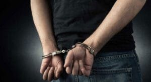 Χειροπέδες σε 47χρονο για τρεις ληστείες σε καταστήματα στη Νίκαια Ροή Ειδήσεων