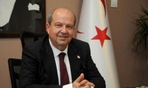 Ερσίν Τατάρ: «Κανείς δεν εγγυάται ότι δεν θα ξαναγίνει πόλεμος στην Κύπρο όπως το 1974» Ροή Ειδήσεων