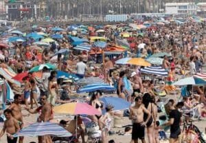 Ισπανία: Κύμα καύσωνα πλήττει 10 ισπανικές περιφέρειες με τη θερμοκρασία να σκαρφαλώνει στους 44 βαθμούς Ροή Ειδήσεων