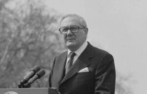 Ο James Callaghan, οι 8,500 Τ/κ στη βάση Ακρωτηρίου, ο Πανίκος Δημητρίου και τα «ηττημένα μυαλά» Ροή Ειδήσεων
