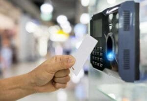 1η Ιουλίου Ξεκινά η εφαρμογή της ψηφιακής κάρτας για εργαζόμενους σε τράπεζες και σούπερ μάρκετ Ροή Ειδήσεων