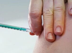 Ισπανία ανακοίνωσε ότι ξεκινάει εμβολιασμούς κατά της ευλογιάς των πιθήκων Ροή Ειδήσεων