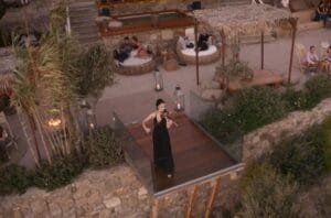 THE GARDEN MYKONOS: ΥΨΗΛΗ ΑΙΣΘΗΤΙΚΗ ΚΑΙ FINE DRINKING ΜΕ ΦΟΝΤΟ ΤΟ ΗΛΙΟΒΑΣΙΛΕΜΑ Ροή Ειδήσεων