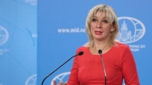 Μόσχα: Απειλεί “να τα βάλει με όλη την ΕΕ” μετά την απέλαση 70 διπλωματών από τη Βουλγαρία Ροή Ειδήσεων