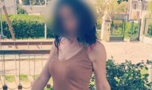 Η απολογία της γυναίκας που μαχαίρωσε την 27χρονη Ροή Ειδήσεων