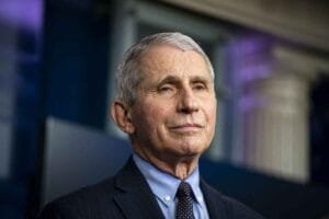 Ο «Μεσσίας» Fauci προβλέπει: Προετοιμαστείτε για σκληρό φθινόπωρο λόγω Covid Ροή Ειδήσεων