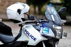 22χρονη την παγίδευσαν σε διαμέρισμα και προσπάθησαν να τη βιάσουν Ροή Ειδήσεων