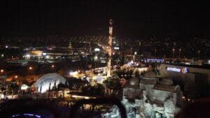Allou Fun Park: Ατύχημα σημειώθηκε απόψε με τέσσερις ανθρώπους να εκσφενδονίζονται από βαγόνι στο τρενάκι. Ροή Ειδήσεων