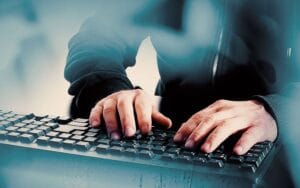 Καλαμάτα: Η ανακοίνωση της Αστυνομίας για την υπόθεση παιδικής πορνογραφίας Ροή Ειδήσεων