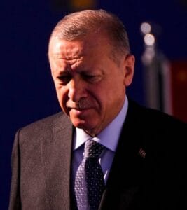 Δημοσκόπηση «ρίχνει» τον Ερντογάν – Χάνει έναντι όλων των πιθανών υποψηφίων Ροή Ειδήσεων