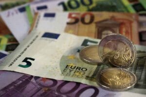 Έρχεται «μπόνους» 250 ευρώ – Ποιοι θα είναι δικαιούχοι Ροή Ειδήσεων