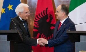 Ο ιταλικός ρόλος στα Βαλκάνια περνά από την Αλβανία Ροή Ειδήσεων