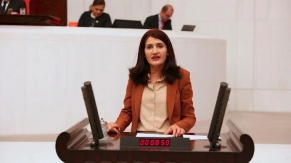 Ακλόνητη η Σεμρά Γκιουζέλ δηλώνει: Θα κερδίσουμε!