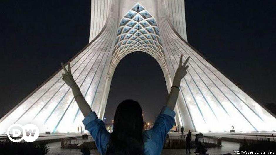 Οι διαμαρτυρίες στο Ιράν συνεχίζονται σιωπηλά