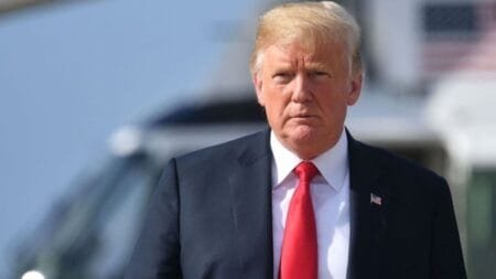 Ο Τραμπ λέει στον Όρμπαν ότι η χρηματοδότηση για την Ουκρανία θα σταματήσει όταν θα είναι και πάλι πρόεδρος