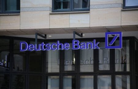 Deutsche Bank: «Έρχεται μία μεγάλη πιστωτική κρίση με κύμα πτωχεύσεων και μη εξυπηρετούμενων δανείων»